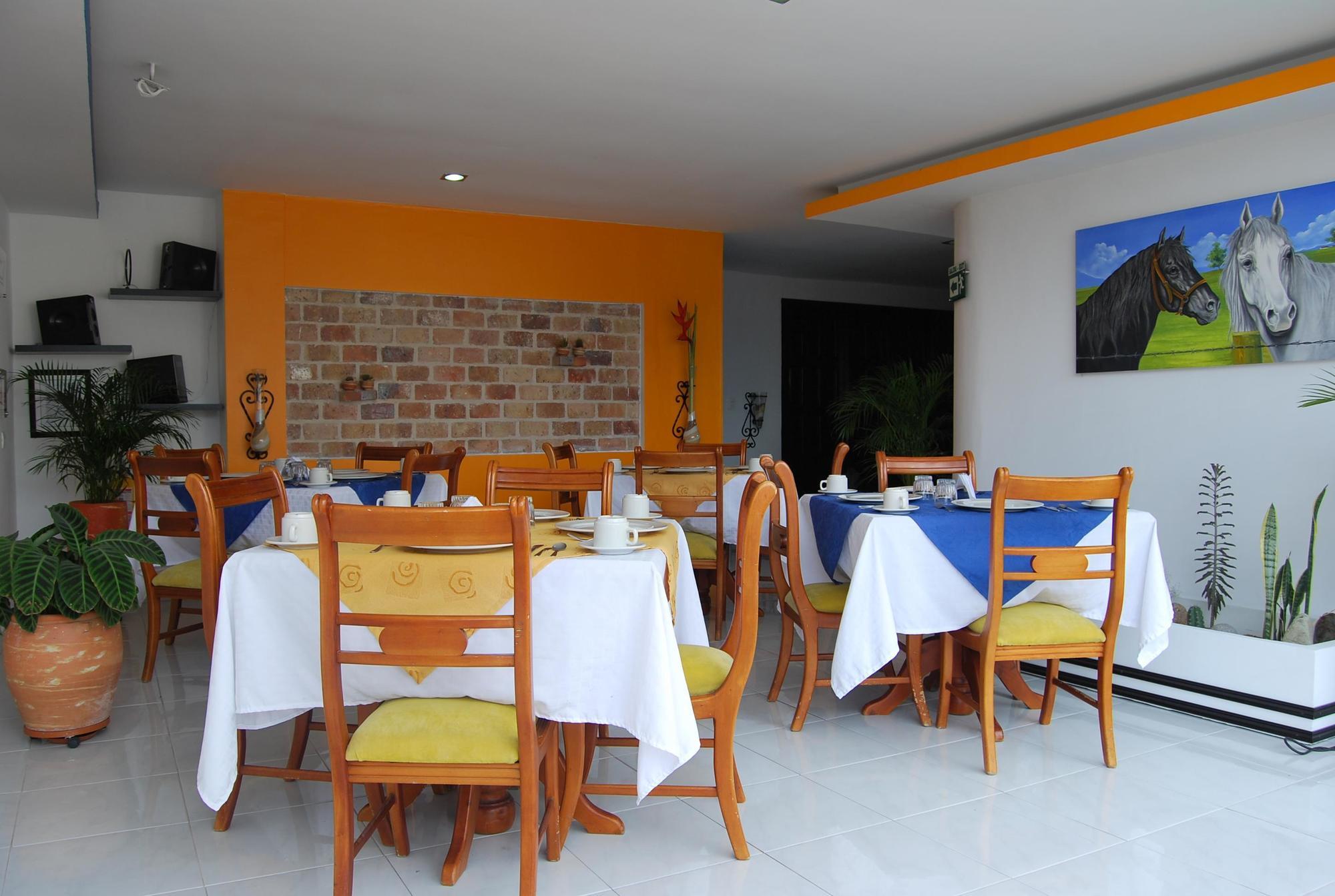 Hotel San Jeronimo Armenia מראה חיצוני תמונה